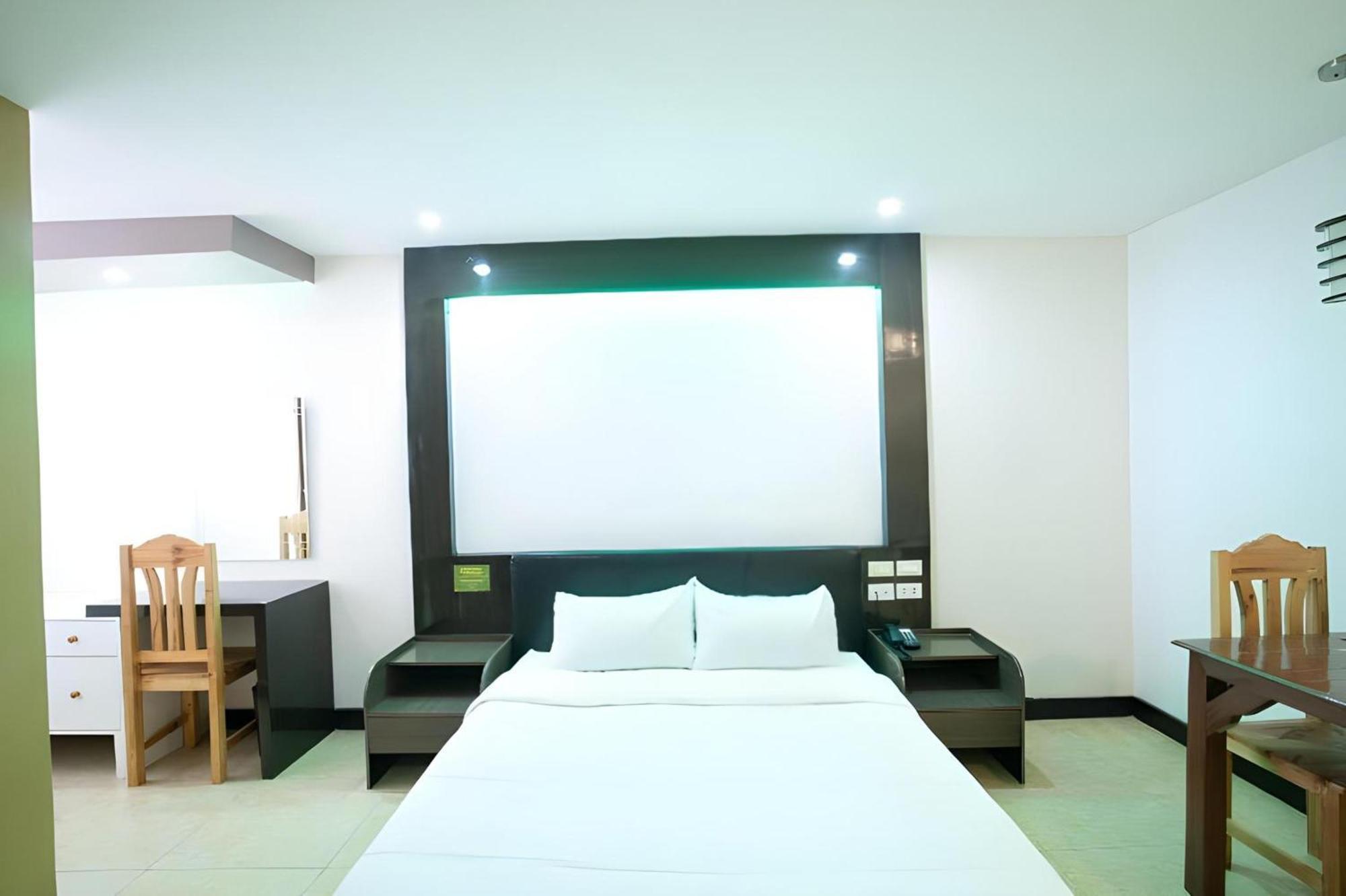 OYO 195 Ranchotel - Biñan Exterior foto