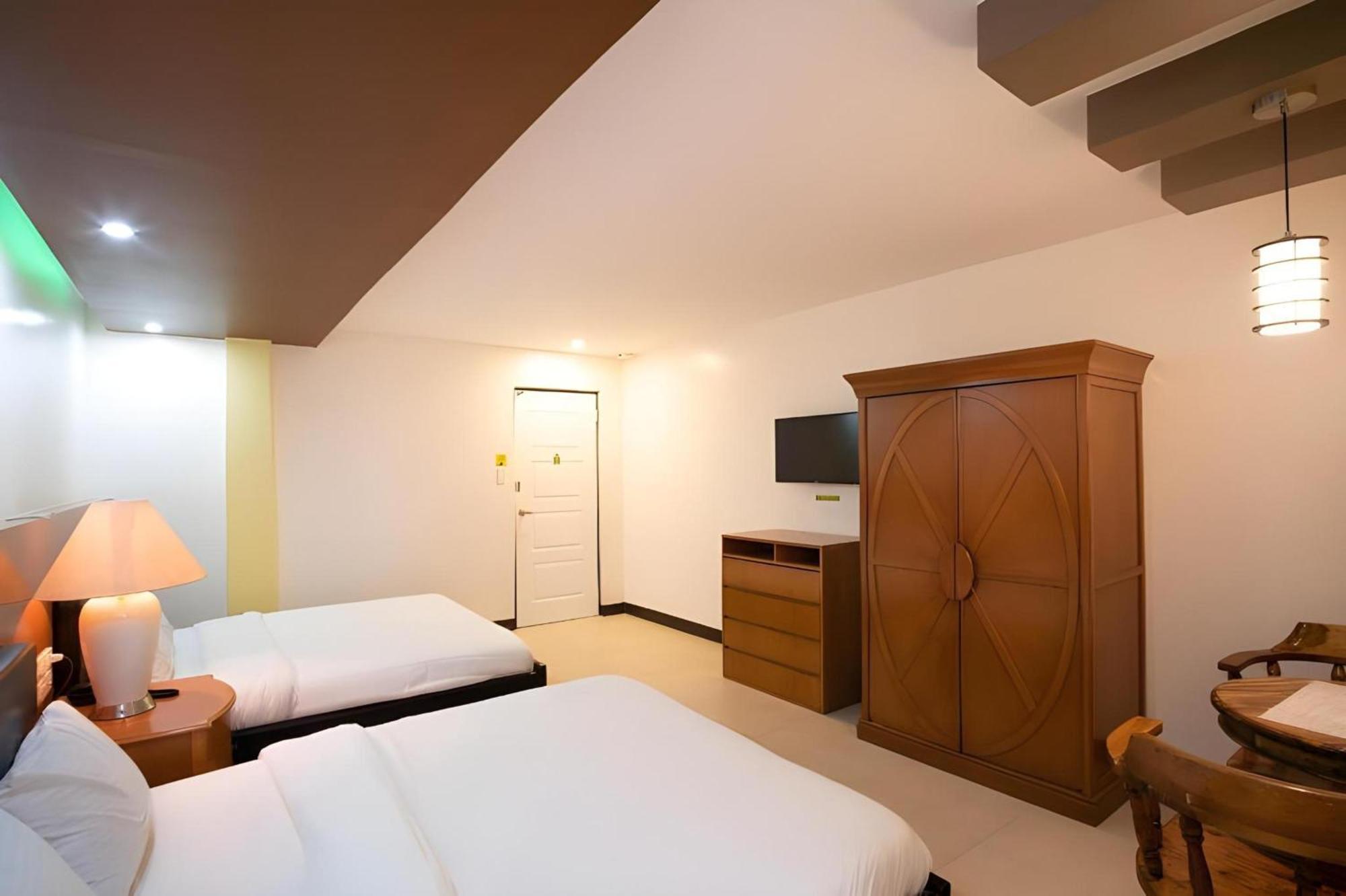 OYO 195 Ranchotel - Biñan Exterior foto
